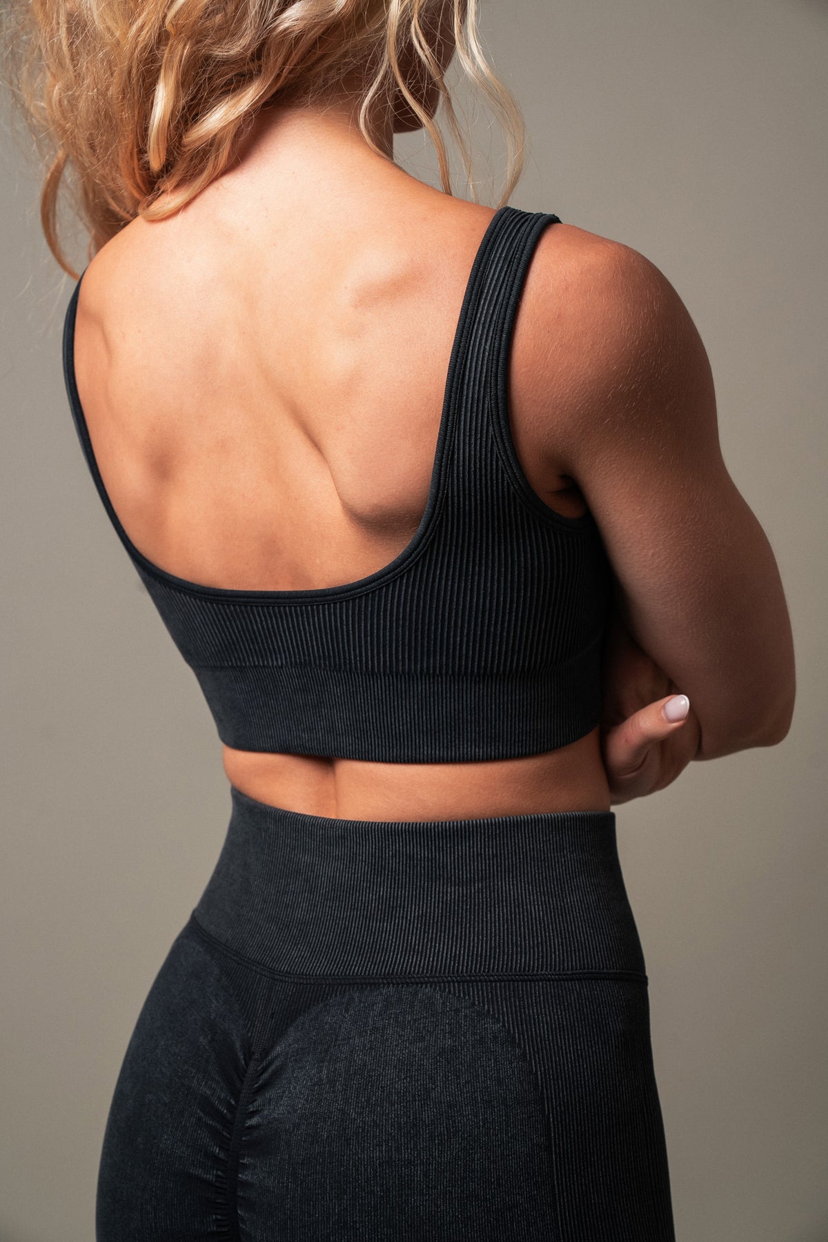 Sofia black seamless sports bra